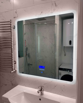 Умное зеркало в ванную комнату с подсветкой, часами и музыкой Катани Смарт